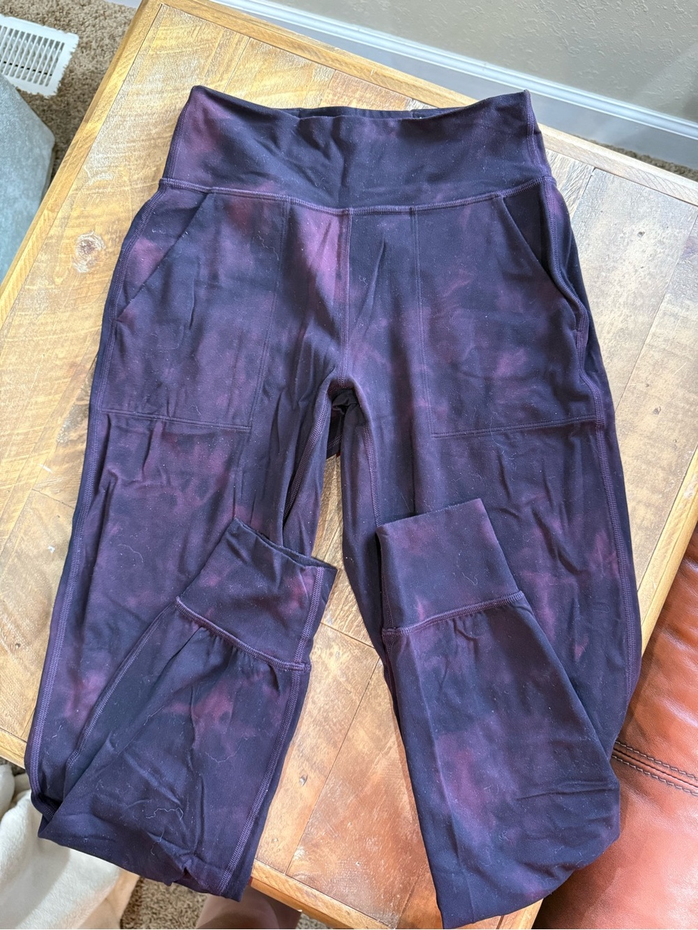 lululemon athletica High-Rise maroon joggers